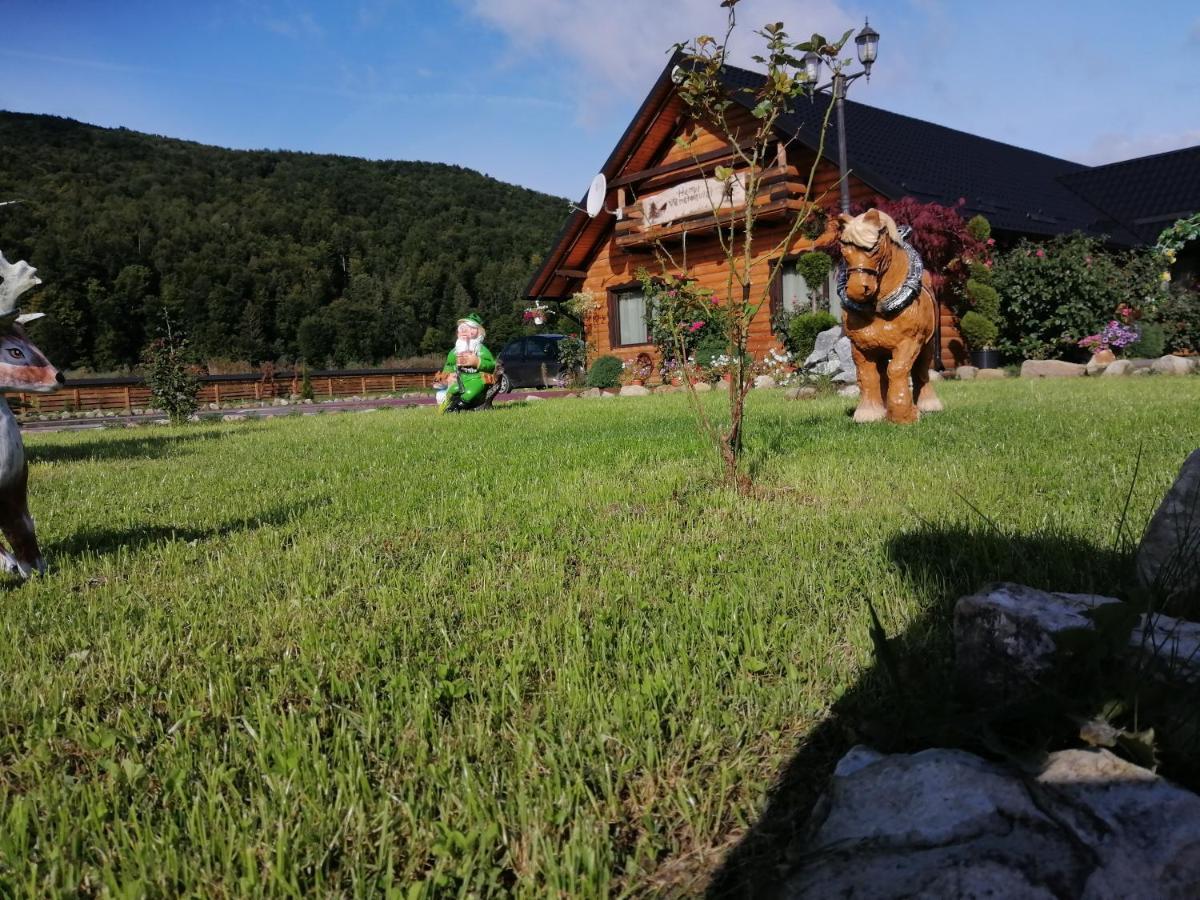 Hanul Vanatorului Gura Humorului Buitenkant foto