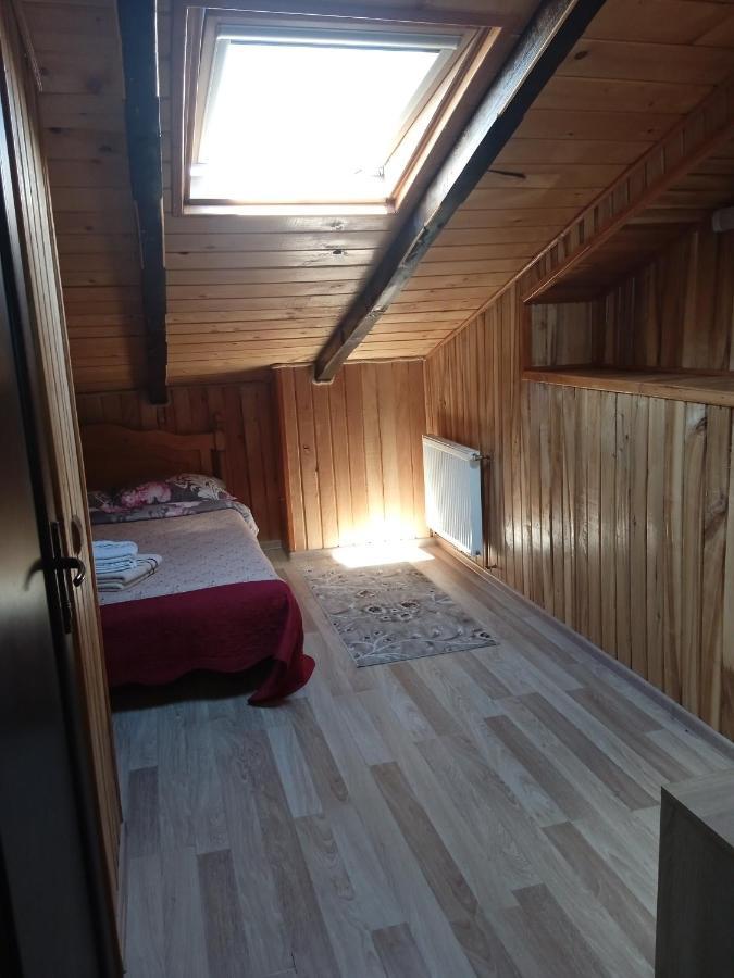 Hanul Vanatorului Gura Humorului Buitenkant foto