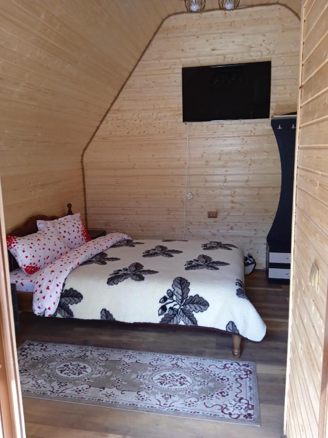 Hanul Vanatorului Gura Humorului Buitenkant foto